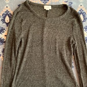 gray ribbed old navy textured long sleeve